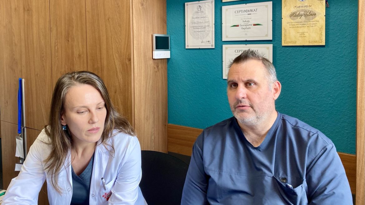 Водещи специалисти от "Пирогов" обучават пациентите как да реагират при инсулт