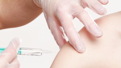 Пироговският център за безплатно ваксиниране срещу COVID работи от понеделник до петък