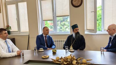 Негово Светейшество Българският патриарх Даниил посети малките пациенти в "Пирогов" на 1-ви юни