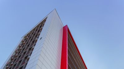 Нощта е преминала спокойно за 63-годишния пациент, опериран късно снощи след инцидент в метрото