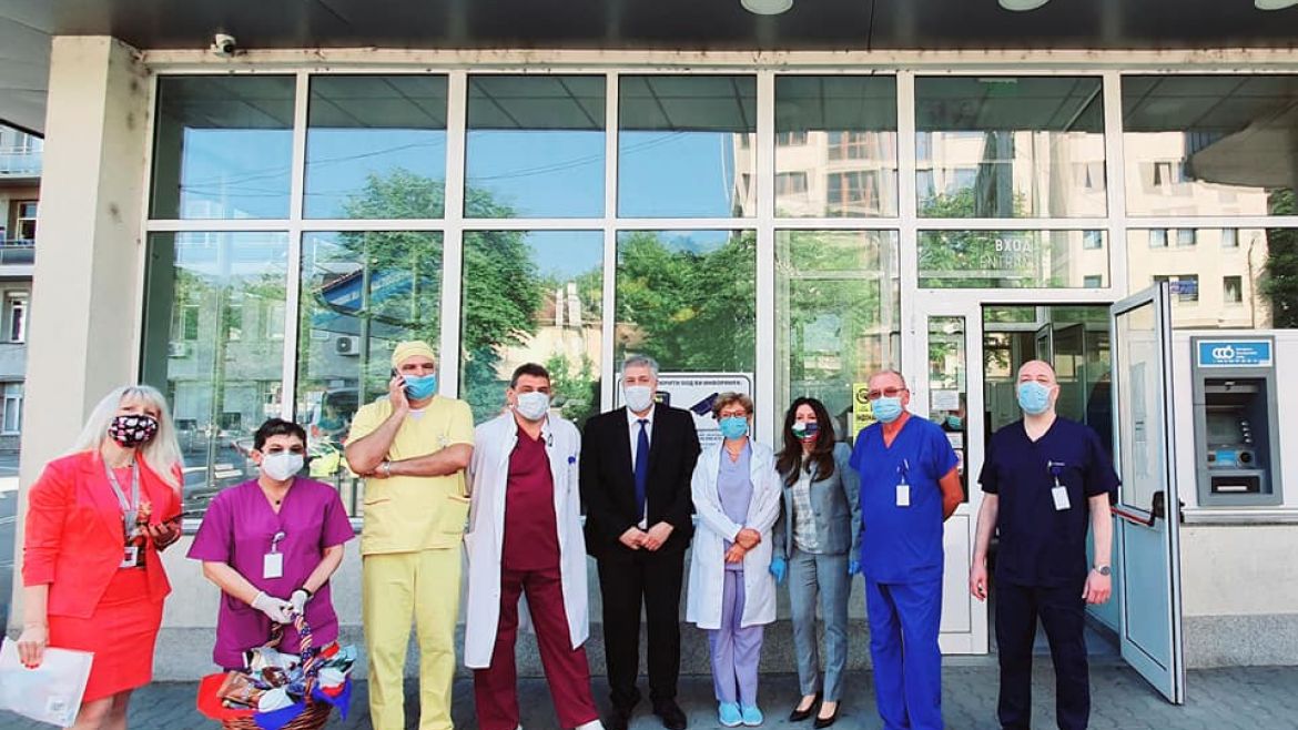 Посланикът на САЩ Н. Пр. Херо Мустафа посети Университетската спешна болница "Пирогов"