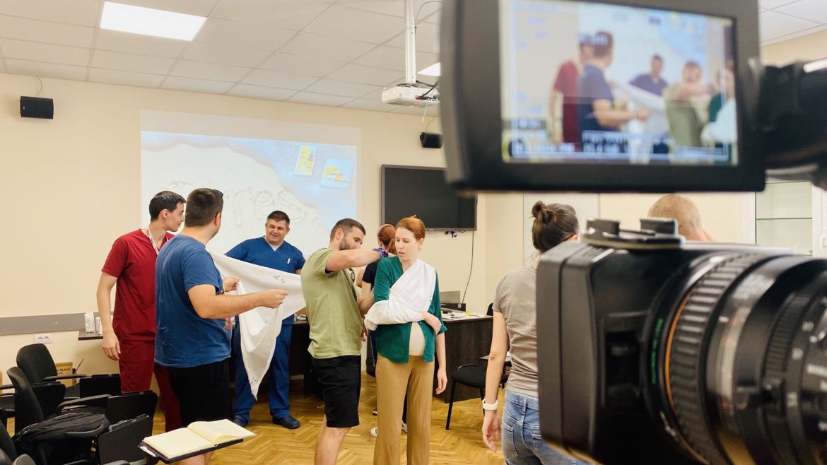 Болница "Пирогов" отваря врати за Академия за родители "Първа помощ за малките герои" 2024